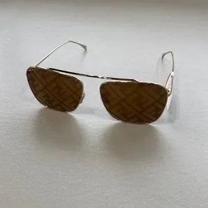 NWT Fendi Logo Sunglasses Fendi | Accessories | Nwt Fendi Logo Sunglasses | Poshmark main image 4